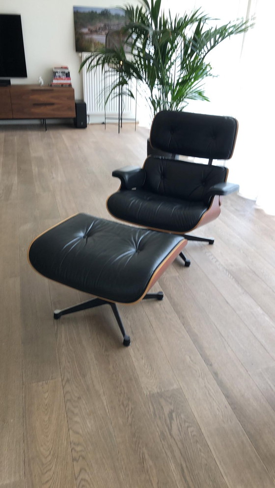 Image 1 of Eames Lounge Chair en Ottoman