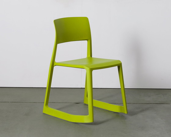 Image 1 of Vitra Tip Ton stoel Lime Groen