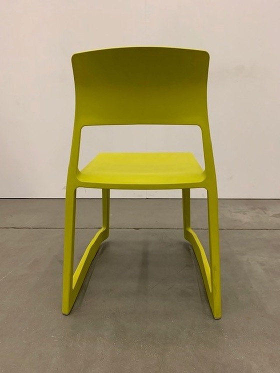 Image 1 of Vitra Tip Ton stoel Lime Groen