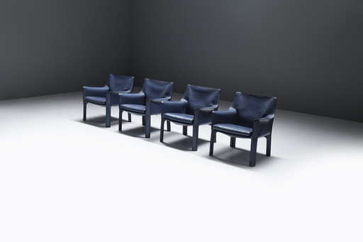 Geweldige set cab 414 eetkamerstoelen in blauw leer van Mario Bellini voor Cassina