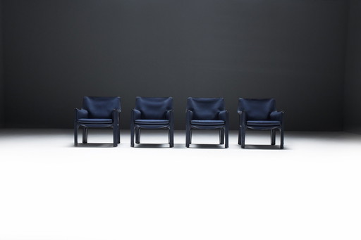 Geweldige set cab 414 eetkamerstoelen in blauw leer van Mario Bellini voor Cassina