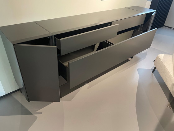 Image 1 of Hulsta Dressoir Toonzaalmodel