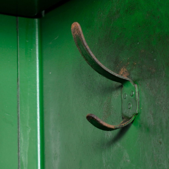 Image 1 of Industriële locker, 1940S