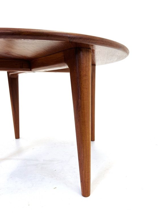 Image 1 of ML131 van Illum Wikkelso  Mikael Laursen