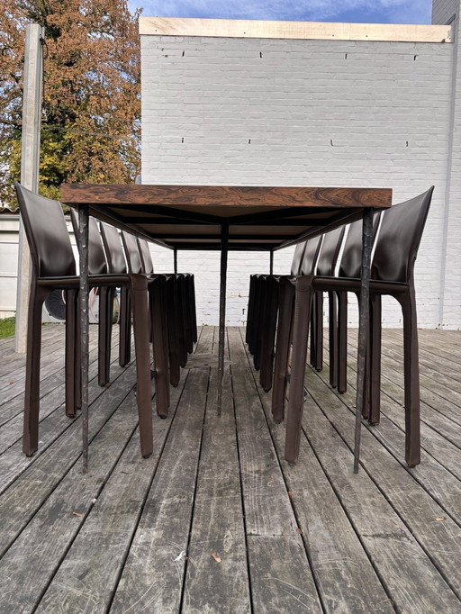 Palissanderhouten hoge eettafel met 10 Cassina "Cab 410" krukken van Mario Bellini