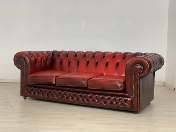 Image 1 of Originele chesterfield bank 3-zits leren bank ossenbloed