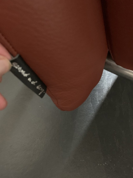 Image 1 of Moderne Lederen Bank Van Gerard Van De Berg