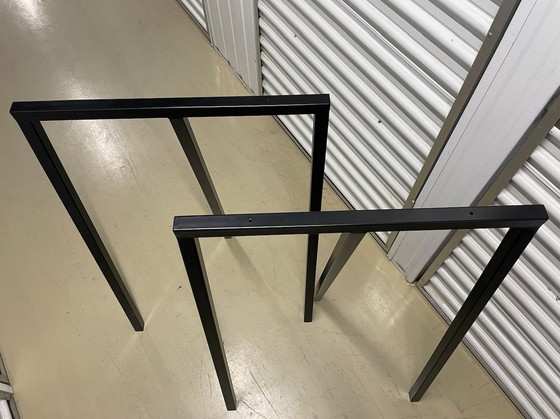 Image 1 of 2x Hay Loop Stand Frame Black Hoog