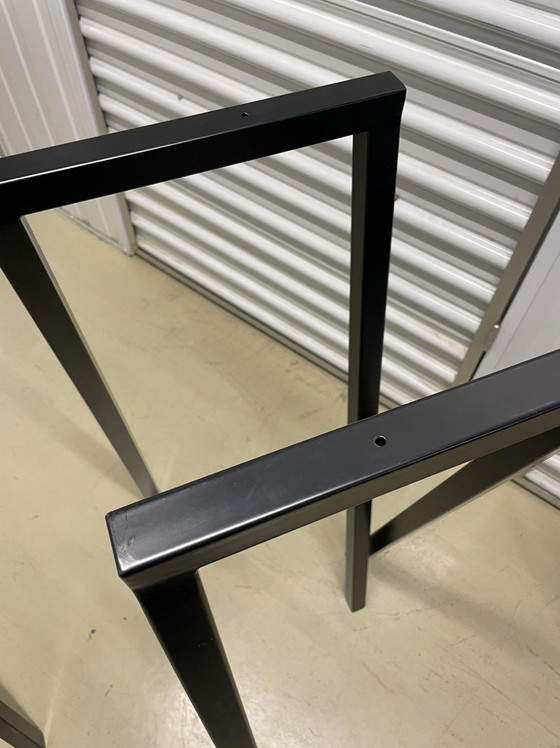 Image 1 of 2x Hay Loop Stand Frame Black Hoog