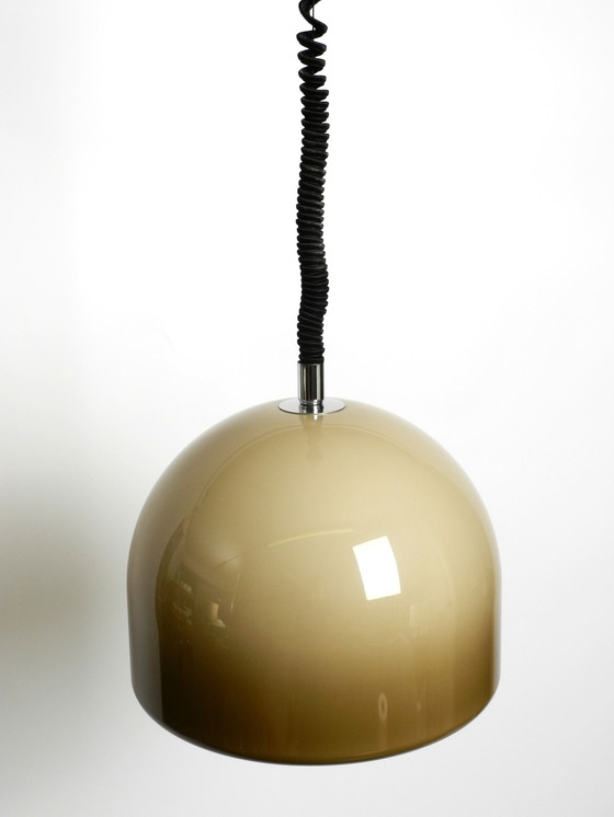 Image 1 of Prachtige hanglamp uit het ruimtetijdperk 1960 met bruine plastic lampenkap door personeel