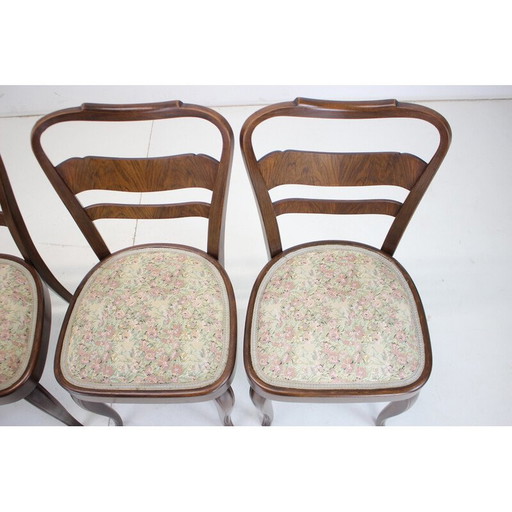 Set van 4 vintage eetkamerstoelen van hout en stof, Tsjecho-Slowakije 1940