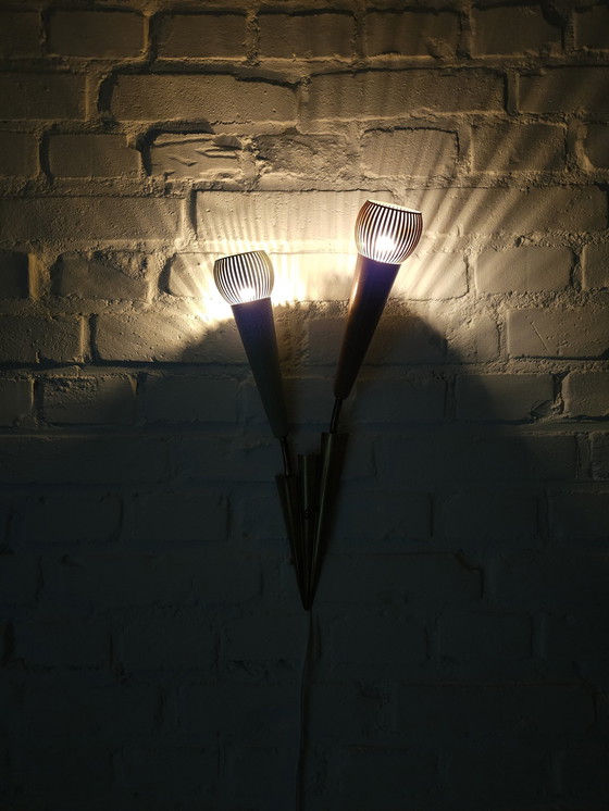 Image 1 of Vintage Messing Pastelkleurig Fifties Mcm Wandlampje