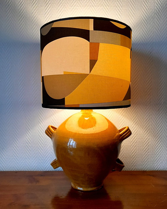 Image 1 of Grote lamp van geglazuurd aardewerk en op maat gemaakte lampenkap