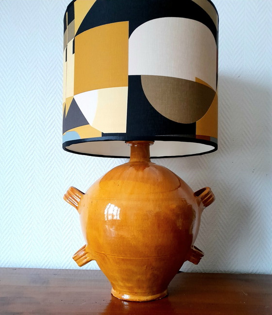 Image 1 of Grote lamp van geglazuurd aardewerk en op maat gemaakte lampenkap