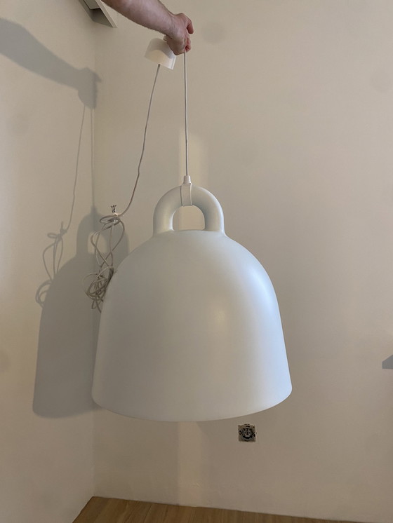 Image 1 of 2x Normann Copenhagen Bell Grote Lamp Wit