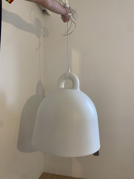 Image 1 of 2x Normann Copenhagen Bell Grote Lamp Wit