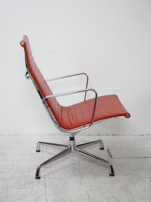 Eames Ea116 Loungestoel Leer Rood