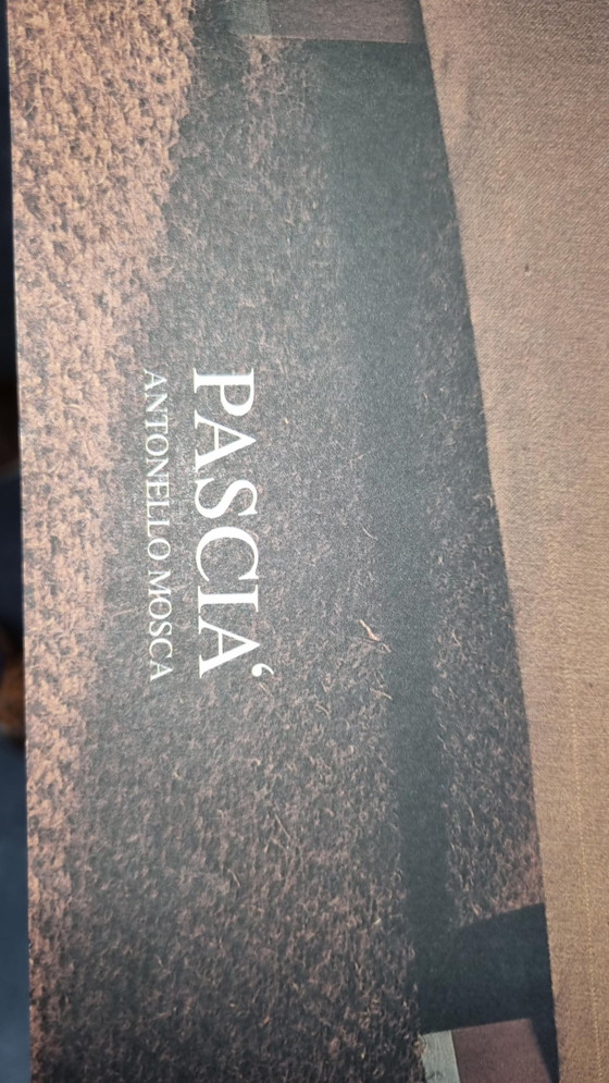 Image 1 of Giorgetti Pascia Bank