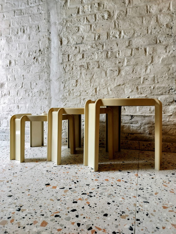 Image 1 of 3x Kartell bijzettafels Giotto Stoppino