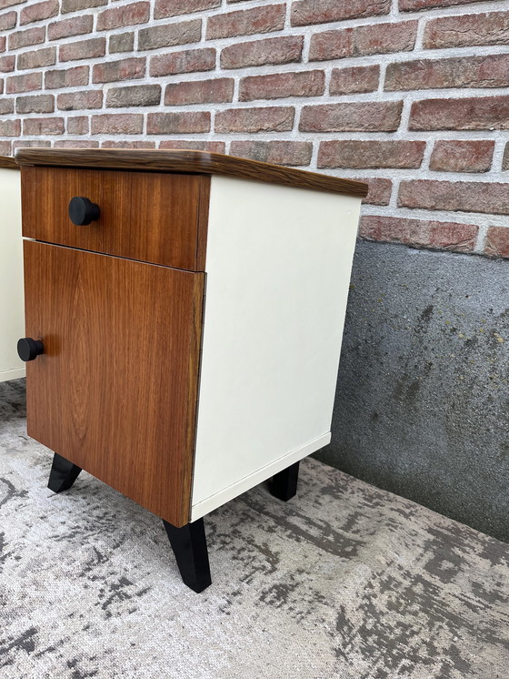 Image 1 of Twee Vintage Mid Century Nachtkastjes 