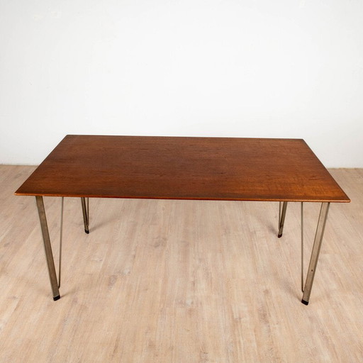 Vintage model 3605 bureau in rozenhout van Arne Jacobsen voor Fritz Hansen, Denemarken 1960