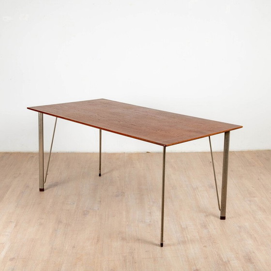 Image 1 of Vintage model 3605 bureau in rozenhout van Arne Jacobsen voor Fritz Hansen, Denemarken 1960