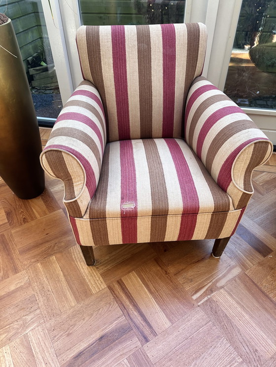 Image 1 of Twee Klassieke Fauteuils Herbekleden Nodig