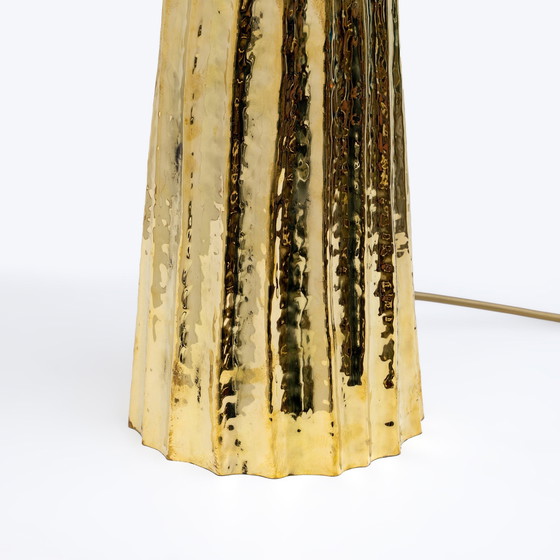 Image 1 of Paar moderne Italiaanse messing en opaline glazen tafellampen