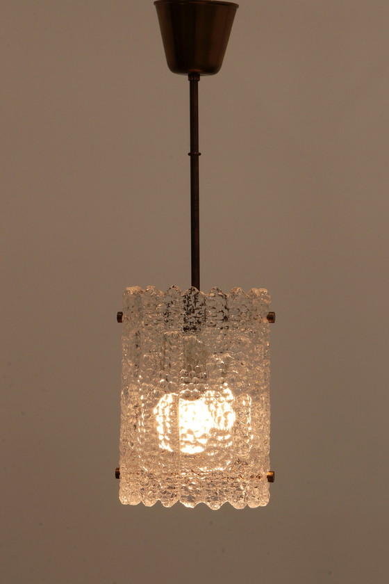 Image 1 of Hanglamp van messing en glas door Carl Fagerlund voor Orrefors, Zweden, 1960S