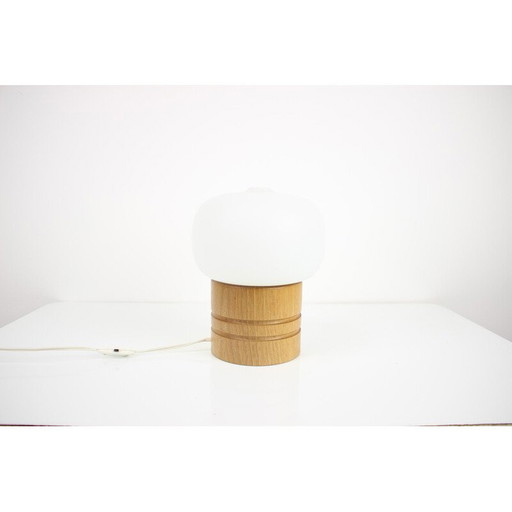 Vintage melkglas en houten tafellamp van Ivan Jake voor Osvetlovaci Sklo, 1960