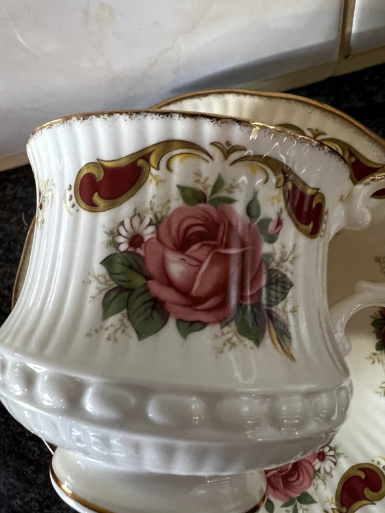 Image 1 of Queens Fine Bone China Kop En Schotel