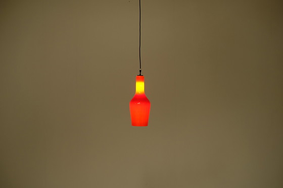 Image 1 of Vintage Italiaanse hanglamp in rood opaline - 1960