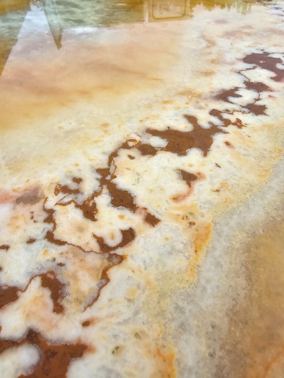 Image 1 of Vintage kersenhout en marmeren salontafel