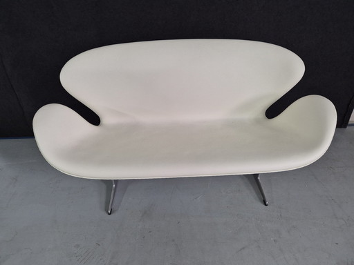 Fritz Hansen - Arne Jacobsen Swan Sofa Wit Leder