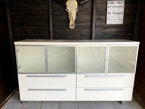 Image 1 of Modern opberg Dressoir