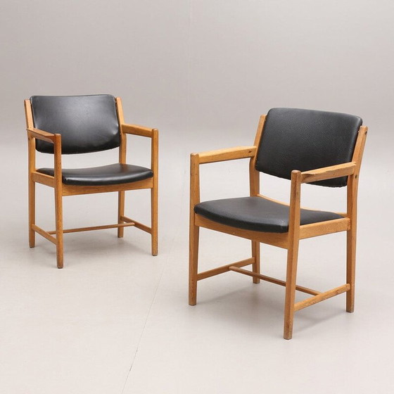 Image 1 of Paar vintage fauteuils in kunstleer en hout