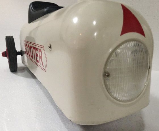 Image 1 of Vintage speelgoed - scooter - driewieler (1 tot 3 jaar) - Post Space Age - 1980