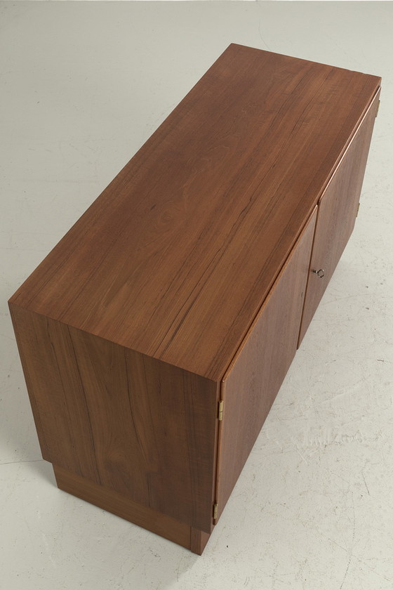 Image 1 of Deens dressoir