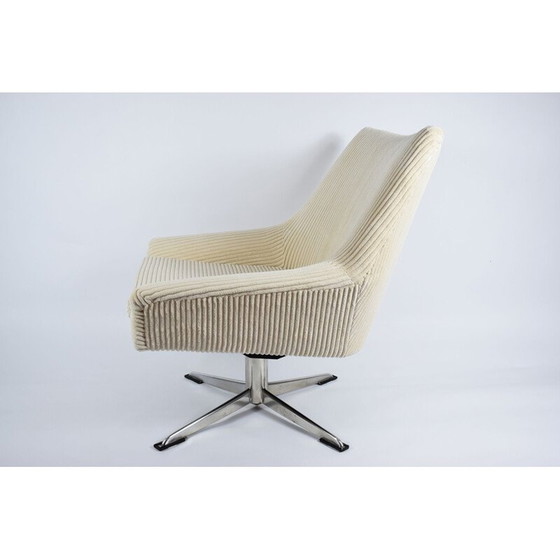 Image 1 of Vintage gekrulde fauteuil "Shell" beige ribfluweel 1960