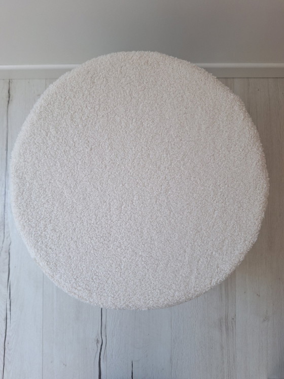 Image 1 of Rotan en Bouclette stoffen poef