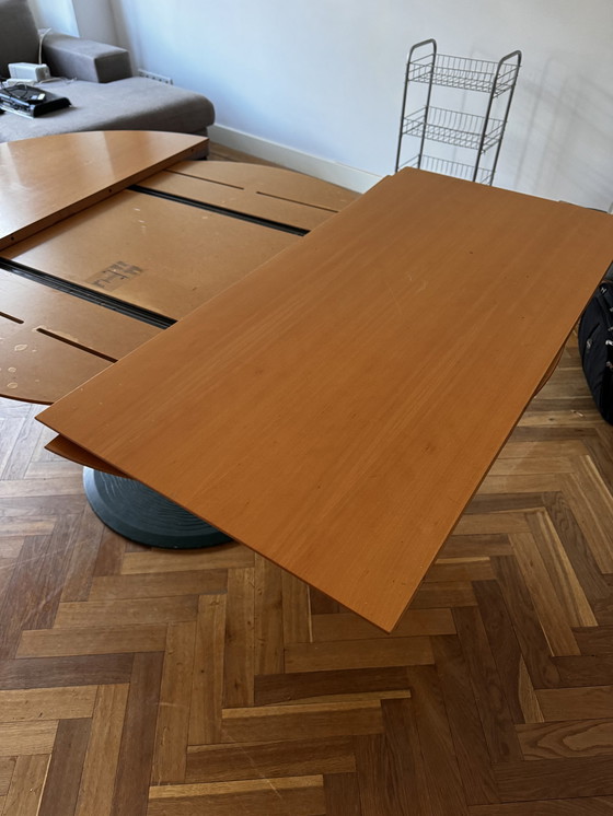 Image 1 of Leolux Trias eettafel uitschuifbaar