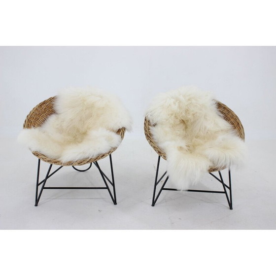 Image 1 of Paar vintage gevlochten rotan stoelen met schapenvacht, Duitsland 1960