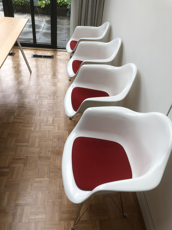 Image 1 of 4x Modernica DAR chairs