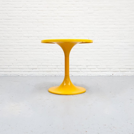 Image 1 of Space Age Gele Tafel '70S