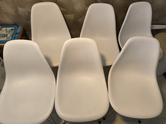 Image 1 of 6x Vitra Eames Dsr Stoelen Wit