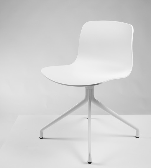 Hay About a Chair AAC 10 van Hee Welling White 2.0