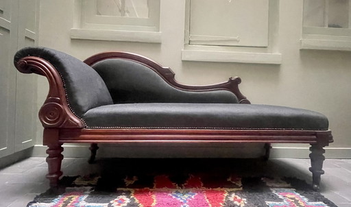 Chaise Langue