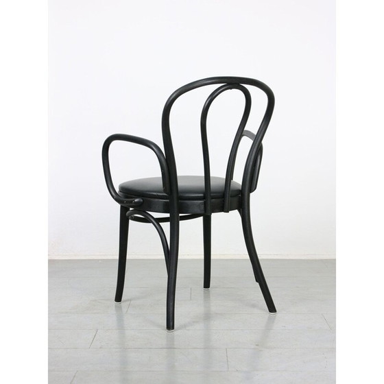 Image 1 of Vintage No.18 zwart leren stoel met armleuningen van Michael Thonet