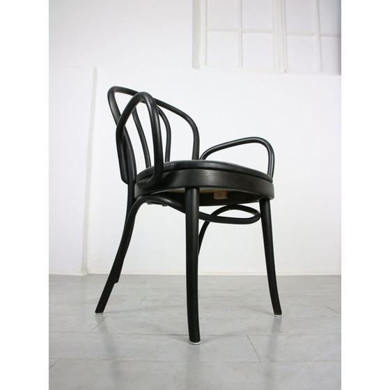 Image 1 of Vintage No.18 zwart leren stoel met armleuningen van Michael Thonet