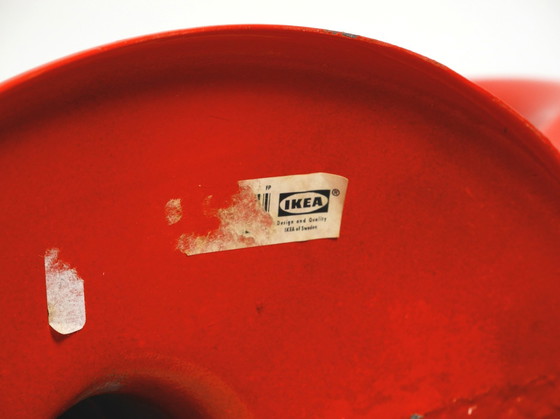 Image 1 of Twee grote gelimiteerde abstracte metalen vloerbeelden in rood van Tony Almén en Peter Gest voor Ikea 1990